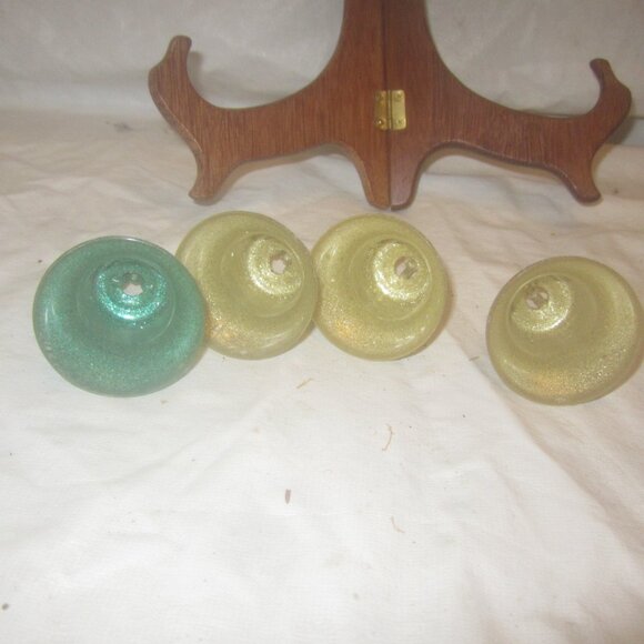 VTG SET OF 4 PLASTIC GLITTER BELLS, 1 GREEN 3 GOLD - Picture 4 of 4